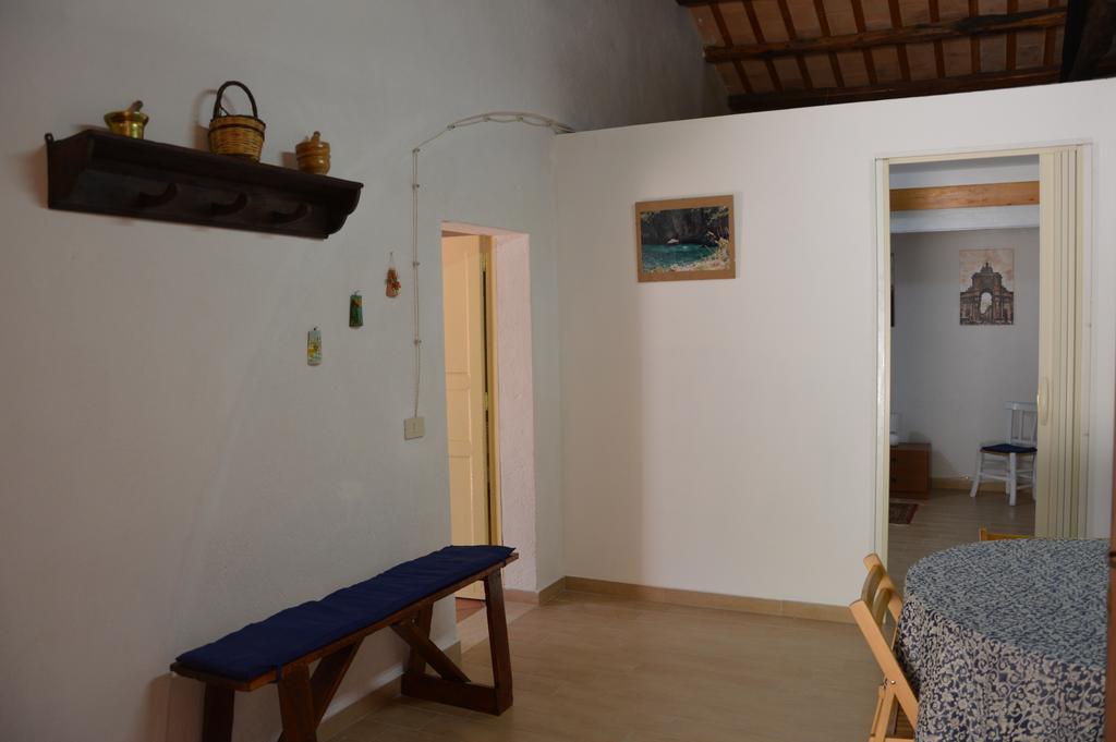 فيلا كوستوناتشيفي Casa Vacanze Scurati الغرفة الصورة