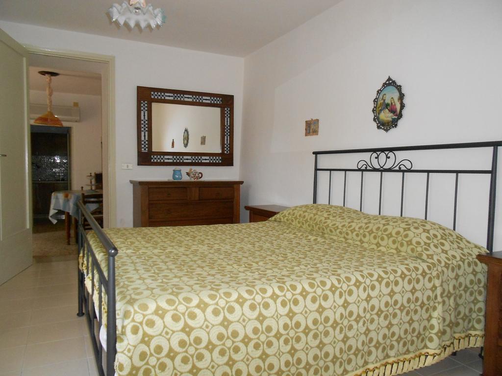 فيلا كوستوناتشيفي Casa Vacanze Scurati الغرفة الصورة